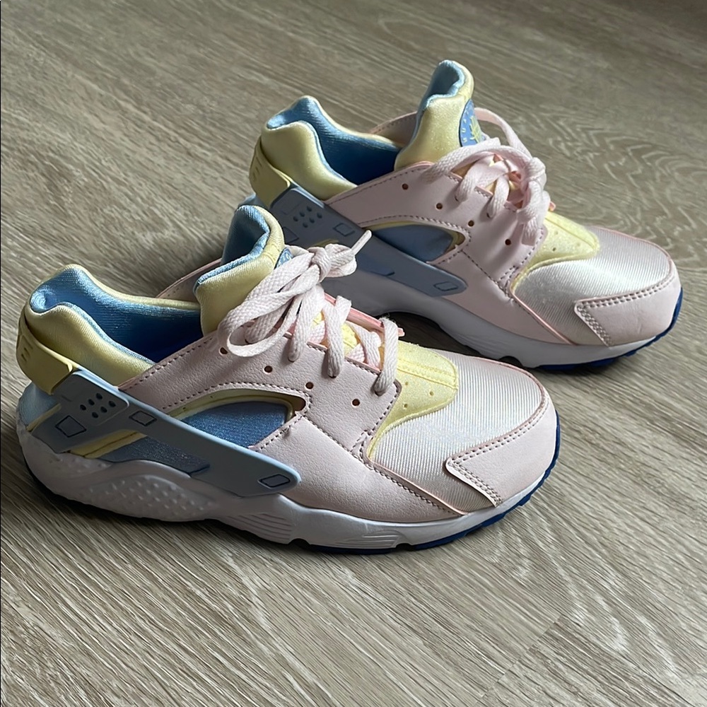 Nike Pink and Yellow Sneakers Huarache Design